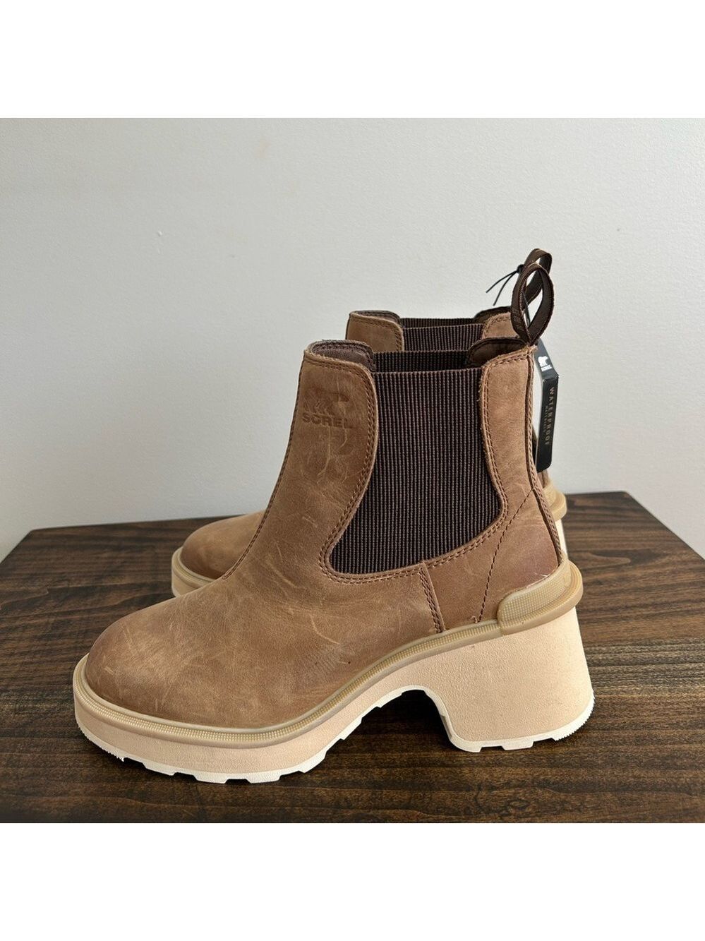 SOREL Women’s Hi-Line Heel Chelsea Boots, Size 7. - Picture 6 of 11
